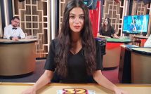 32 Cards Live